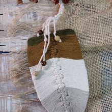 Meu projeto do curso: Criação de peças decorativas com folhas em macramê. Een project van DIY y Macramé van Eliane Paniago - 10.10.2022