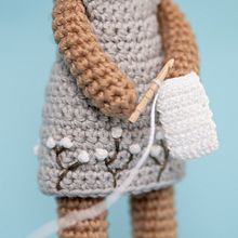 Dona Renascença - Boneca crocheteira. Projekt z dziedziny Craft, Sz, dełkowanie i Amigurumi użytkownika Bia Moraes - 11.10.2022