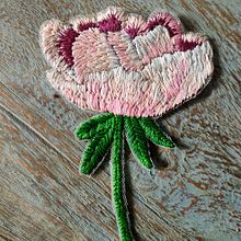Mon projet du cours : Initiation à la broderie freestyle sur tulle . Projekt z dziedziny Projektowanie dodatków,  Haft, R, sunek botaniczn, Wzornictwo tekst i liów użytkownika coralinega - 12.10.2022
