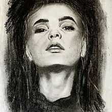 My project for course: Artistic Charcoal Portraiture: Creating Atmosphere. Traditional illustration, Fine Arts, Drawing, Portrait Drawing, Realistic Drawing, and Artistic Drawing project by danielleoron - 10.13.2022