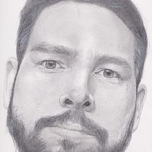 Meu projeto do curso: Retrato realista com lápis grafite. Traditional illustration, Fine Arts, Sketching, Pencil Drawing, Drawing, Portrait Drawing, Realistic Drawing, Artistic Drawing, and Figure Drawing project by Rafael Augusto da Silva Alves - 10.15.2022