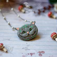 Colar Cheshire Cat - Alice in Wonderland. Design de acessórios, e Artesanato projeto de Juliana Lanini - 19.10.2022