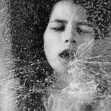 Mi proyecto del curso: Fotografía híbrida para la experimentación creativa Ein Projekt aus dem Bereich Fotografie, Fotoretuschierung, Artistische Fotografie, Analogfotografie und Fotografisches Selbstporträt von Sarai Arenas Restrepo - 19.10.2022