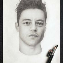 My project for course: Realistic Portrait with Graphite Pencil. Traditional illustration, Fine Arts, Sketching, Pencil Drawing, Drawing, Portrait Drawing, Realistic Drawing, Artistic Drawing, and Figure Drawing project by elmars - 10.24.2022