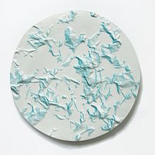 Porcelain Portals - Series of porcelain slip cast, surface application & glazed discs. Fine Arts, Ceramics, Interior Decoration & Interior Design project by Helen Johannessen - 10.25.2022