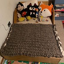 Mi proyecto del curso: Introducción al arm knitting y teñido de lana Ein Projekt aus dem Bereich Dekoration von Innenräumen, Weben, Textilfärbung, Stricken und Textildesign von natalia_mattmann - 29.10.2022