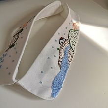 Meu projeto do curso: Técnicas básicas de bordado: pontos, composições e escalas cromáticas. Accessor, Design, Costume Design, Embroider, Color Theor, and Textile Design project by Sara Faria - 10.29.2022