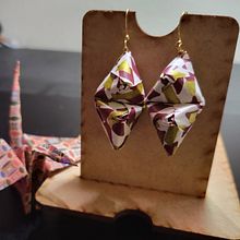 My project for course: Paper Jewelry-Making with Origami Techniques Ein Projekt aus dem Bereich Erweiterungsentwicklung, H, werk, Schmuckdesign, Kartonmodellbau, Modedesign und DIY von theindieenby - 30.10.2022
