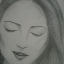 Sophie Turner. Un progetto di Disegno a matita e Disegno di ritratti di Alina - 01.11.2022