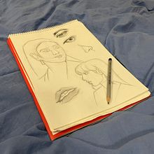 Sketches of women, face parts. Un progetto di Disegno a matita e Bozzetti di Alina - 01.11.2022