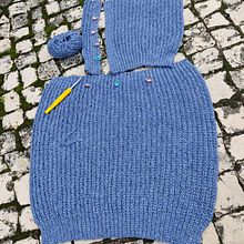 Meu projeto do curso: Blusão / casaco com bolsos. Fashion Design, Fiber Arts, DIY, Crochet, and Textile Design project by Marta Martins - 11.02.2022