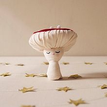 SETA, adorno para el árbol de Navidad. Un progetto di Character design, Artigianato, Cucito e Textile Design di Elena Sánchez Santos - 02.11.2022