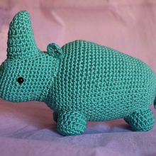 Mi proyecto del curso: Diseño y creación de amigurumis. Een project van Craft, Speelgoedontwerp, Textiel, DIY, Haken, Amigurumi y Textielontwerp van noelialunatican - 05.11.2022