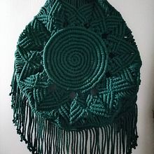 Mi proyecto del curso: Técnicas de macramé circular. Un proyecto de Decoración de interiores, Tejido, Macramé y Diseño textil de Diana Lopez - 05.11.2022