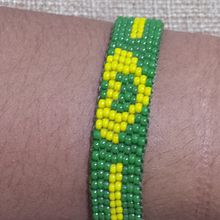 Mi proyecto del curso: Diseño y creación de joyería con mostacillas. Un projet de Création d'accessoires, Artisanat, Design de bijoux , et Art textile de Aleidis Gendis Mojena - 07.11.2022