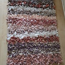 My project for course: Rag Rugging for Beginners: Make Textile Home Decorations. Design de acessórios, Artesanato, Decoração de interiores, Tecido, e Design têxtil projeto de Chrissie Robinson - 09.11.2022