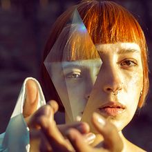 CRYSTAL. Photograph, Lighting Design, Portrait Photograph, Photographic Lighting, Portfolio Development, Digital Photograph, Fine-Art Photograph, Instagram, and Photomontage project by Perichole Monchole - 11.09.2022