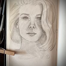 Mi proyecto del curso: Sketchbook de retrato: explora el rostro humano. Un projet de Esquisse , Dessin, Dessin de portrait, Dessin artistique , et Carnet de croquis de Cristina Hernández - 10.11.2022