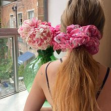 scrunchies XXL. Un progetto di Illustrazione tradizionale e Product design di Daria Solak - 16.11.2022