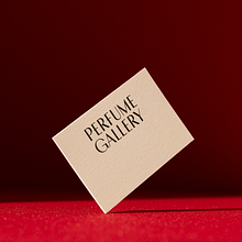Perfume Gallery. Un proyecto de Diseño, Packaging, Fotografía, Post-producción fotográfica		 y Diseño de logotipos de Parámetro - 16.11.2022