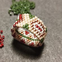 My project for course: Beaded Jewelry Design: My Precioussss. Un progetto di Design di accessori, Artigianato, Design di gioielli e Fiber Art di fisvoranu - 15.11.2022