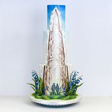 Hand painted bluebell woods cake. Un proyecto de Pintura, Creatividad e Ilustración tradicional de Emily Hankins - 17.11.2022