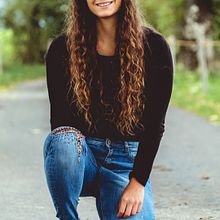 Mi proyecto del curso: Bordado: reparación de prendas Ein Projekt aus dem Bereich Stickerei, Nähen, DIY, Upc, cling und Textildesign von Mariam Gamel - 20.11.2022