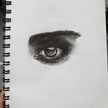 Mi proyecto del curso: Retrato artístico al carboncillo: creando atmósferas. Traditional illustration, Fine Arts, Drawing, Portrait Drawing, Realistic Drawing, and Artistic Drawing project by Adela Arsuaga - 11.20.2022