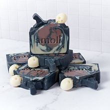 Proyecto Halloween . Seni, Kerajinan, Kreativitas, Desain Produk, Dan Desain proyek oleh Mar Amoli - 11.25.2022