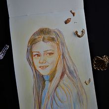 My project for course: Vibrant Portrait Drawing with Colored Pencils. Drawing, Portrait Drawing, Sketchbook, and Colored Pencil Drawing project by Fiona Jones - 11.26.2022