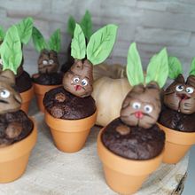 Mein Abschlussprojekt für den Kurs: Figuren modellieren aus Fondant. Projekt z dziedziny Design, Projektowanie postaci i DIY użytkownika Dragana Bilus - 28.11.2022