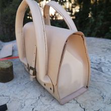 Mi proyecto del curso: Creación de bolsos de cuero artesanales para principiantes. Projekt z dziedziny Design, Projektowanie dodatków, Craft,  Sz i cie użytkownika Bárbara Usó Honrubia - 29.11.2022