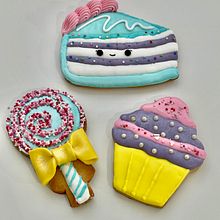 Mein Abschlussprojekt für den Kurs: Plätzchendekoration mit Royal Icing für Anfänger. Een project van  Ontwerp, Schilderij y DIY van Maria Catalano-Lumia - 30.11.2022