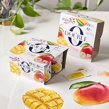 Watercolor fruits and berries for Yoplait packaging. Un progetto di Illustrazione tradizionale, Pittura, Packaging e Pittura ad acquerello di Katerina Kolberg - 01.01.2022