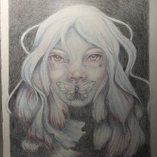 Mon projet du cours : Portrait créatif en clair-obscur au crayon. Traditional illustration, Pencil Drawing, Portrait Drawing, Artistic Drawing, and Colored Pencil Drawing project by yonnet_barbara - 12.07.2022