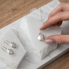 Proyecto Final: Colección de Perlas Barrocas en plata. Projekt z dziedziny Projektowanie dodatków, Projektowanie biżuterii i Projektowanie mod użytkownika Maike Siegel - 09.12.2022