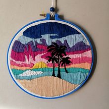 Meu projeto do curso: Bordado com cores e designs abstratos. Een project van Craft, Borduurwerk y Textiel van Vera Lúcia Ferreira Santos - 13.12.2022