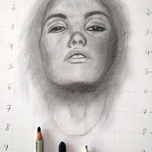 Mi proyecto del curso: Retrato artístico al carboncillo: creando atmósferas. Un progetto di Illustrazione tradizionale, Belle arti, Disegno, Disegno di ritratti, Disegno realistico e Disegno artistico di Carlos Vásquez - 14.12.2022