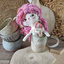 Mi proyecto del curso: Muñecos de tela: diseño, costura y creación de contenido. Projekt z dziedziny Craft, Projektowanie zabawek, Portale społecznościowe, Fotografowanie smartfonem, Fotografia produktowa,  Sz, cie, Fotografia na Instagram, Wzornictwo i krawiectwo użytkownika PATRICIA . - 15.12.2022