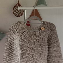 Mi proyecto del curso: Tejido de prendas infantiles con raglán top down. Fashion Design, Fiber Arts, Knitting, and Textile Design project by churfera - 12.19.2022