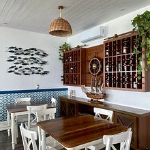 Restaurante Marina Bartolomé . Arquitetura de interiores, Design de interiores, Interiores, Retail Design, e Design de espaços projeto de Jorge Cahuich Rodríguez - 17.12.2022