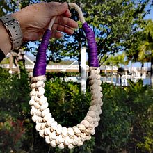 My project for course: Rope Jewelry for Beginners: Make Your Own Necklaces. Un projet de Artisanat, Design de bijoux, Macramé et Illustration traditionnelle de Vivian Mar - 22.12.2022