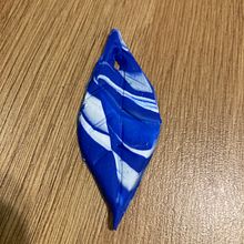 A blue leaf for my daughter (first attempt!). Un proyecto de Diseño de jo y as de Kristal Clark - 29.12.2022