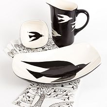 BlackBird Products. Un progetto di Illustrazione tradizionale, Ceramica, Disegno e Narrativa di Whitney Sherman - 31.12.2022