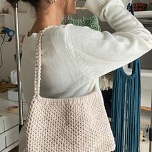 Macramè bag. Un progetto di Macramè, Textile Design e Artigianato di Catherine Petrini - 04.01.2023
