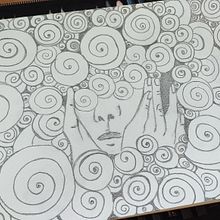 Il mio progetto del corso: Ritratto creativo in chiaroscuro con matita. Traditional illustration, Pencil Drawing, Portrait Drawing, Artistic Drawing, and Colored Pencil Drawing project by Chiara P - 01.05.2023