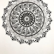 Meu projeto do curso: A arte de desenhar mandalas: crie padrões geométricos. Un projet de Dessin et Illustration à l'encre de Susana Marques - 30.12.2022