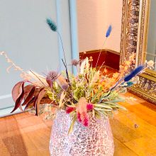 Mi proyecto del curso: Diseño de centros con flores secas y preservadas. Interior Design, L, scape Architecture, Decoration, DIY, Floral, and Plant Design project by bustamantediezs - 01.06.2023