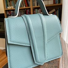My project for course: Professional Leather Handbag Design. Projekt z dziedziny Design, Projektowanie dodatków, Craft, Projektowanie mod,  Sz i cie użytkownika Linda - 02.01.2023