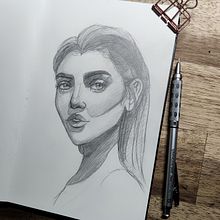 My project for course: Graphite Line Drawing for Portrait Sketchbooking. Projekt z dziedziny Sketching,  R, sunek, Portret i Sketchbook użytkownika Dominique Celine - 09.01.2023